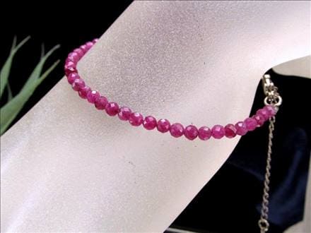 ルビー ワイヤーブレスレット 7月の誕生石 ルビーブレスレット アジャスター金具付き