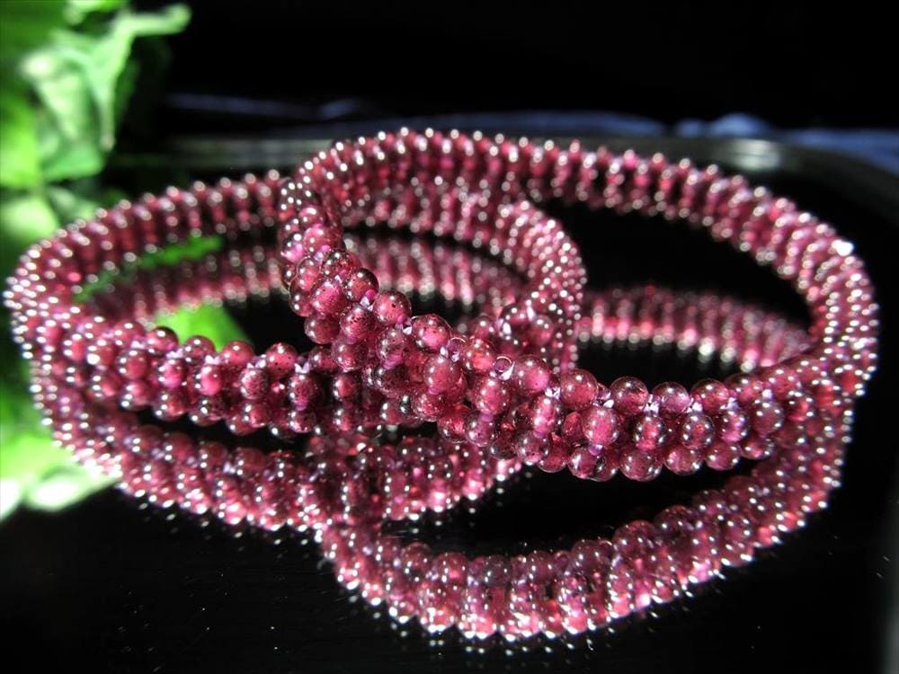 ガーネット ワイヤーブレスレット 1月の誕生石 柘榴石 マグネットクラスプ