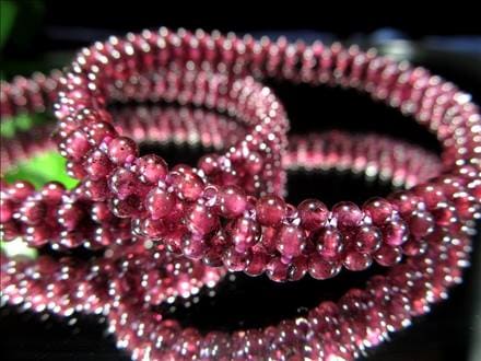 ガーネット ワイヤーブレスレット 1月の誕生石 柘榴石 マグネットクラスプ