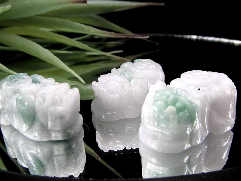翡翠 ジェイド 貔貅 ヒキュウ 彫刻 お守り石