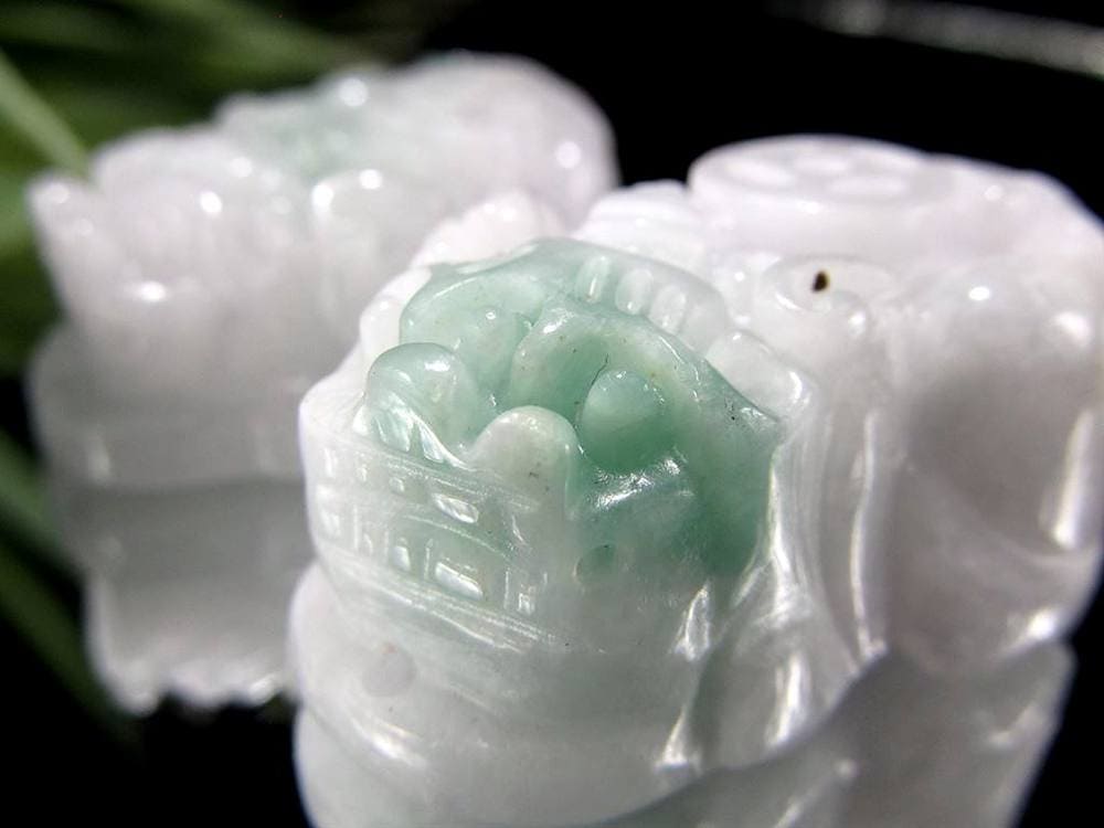 翡翠 ジェイド 貔貅 ヒキュウ 彫刻 お守り石