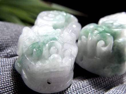 翡翠 ジェイド 貔貅 ヒキュウ 彫刻 お守り石