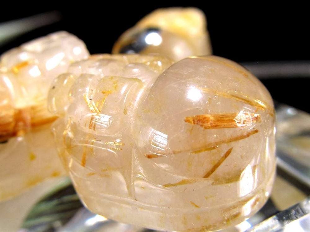 ゴールドルチルクォーツ 金針水晶 貔貅 ヒキュウ 彫刻 お守り石