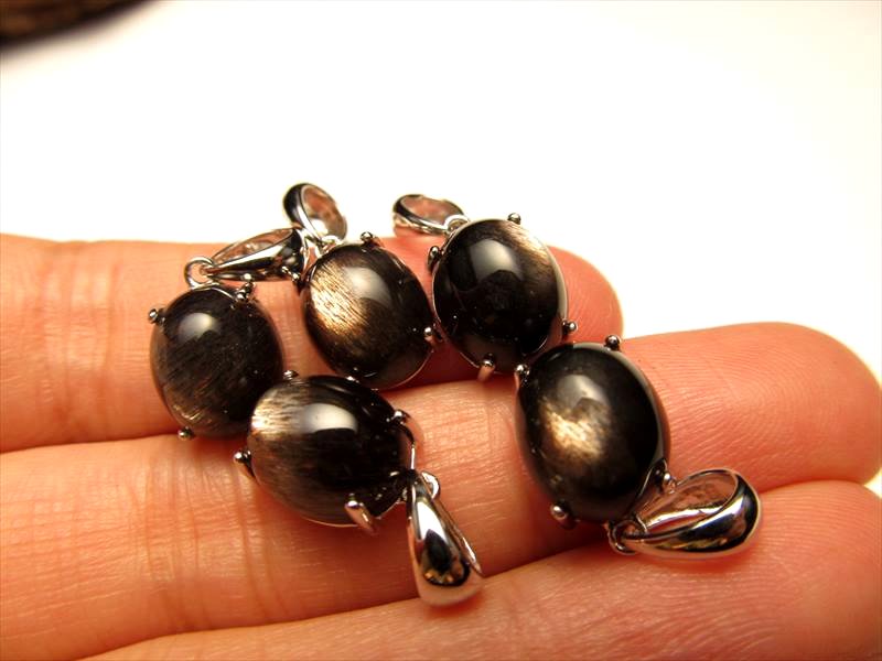 値下げ 想-⑭【大玉 ブラックサンストーン】14～13.5㍉玉 16㌢ 高品質