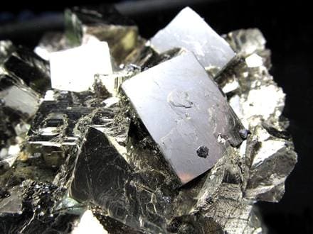 パイライト 黄鉄鉱 原石 フールズゴールド 邪気払い