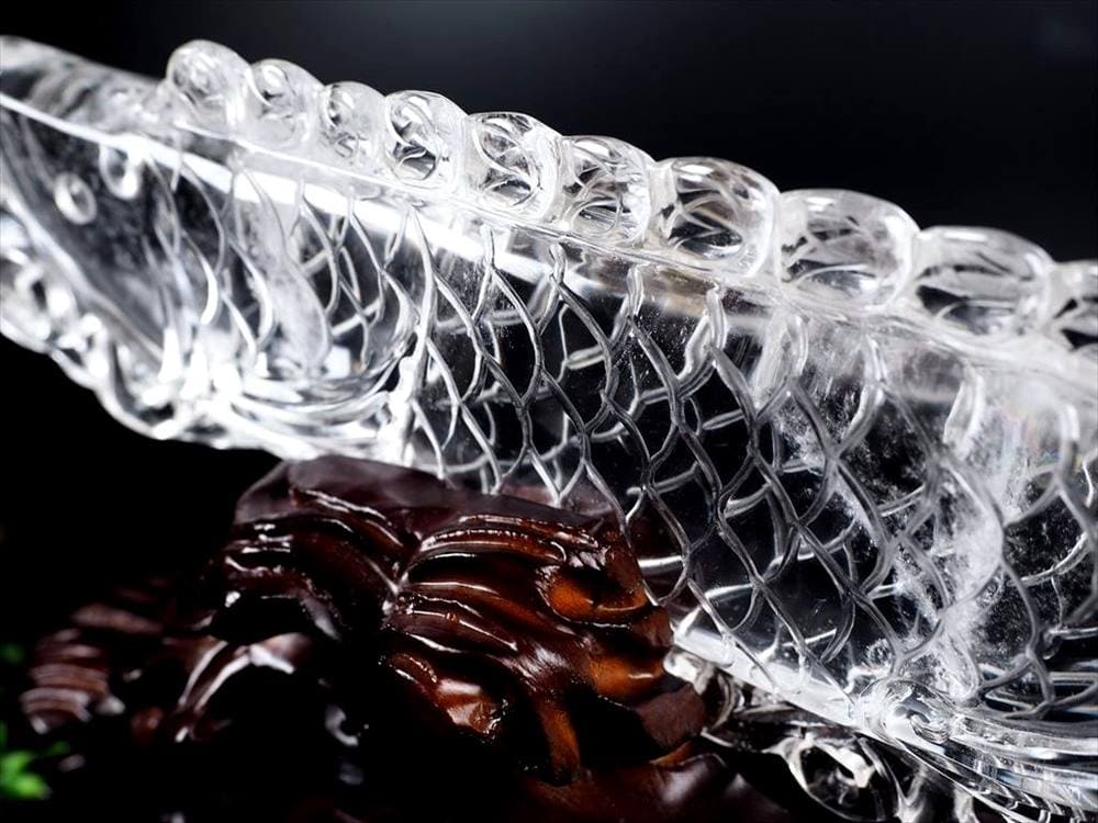 アロワナ 置物 水晶 龍魚 風水
