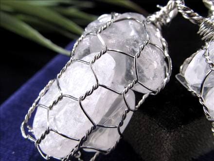 天然水晶 原石 水晶 クォーツ ワイヤーラップ ペンダントトップ