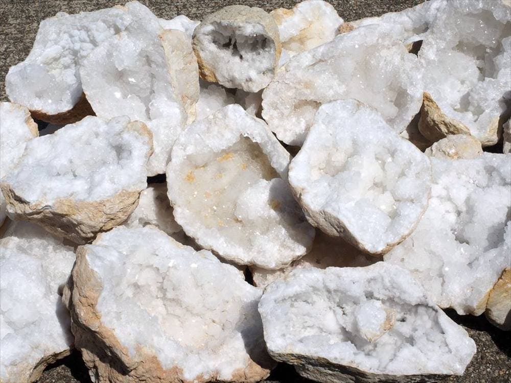 ジオード水晶クラスター