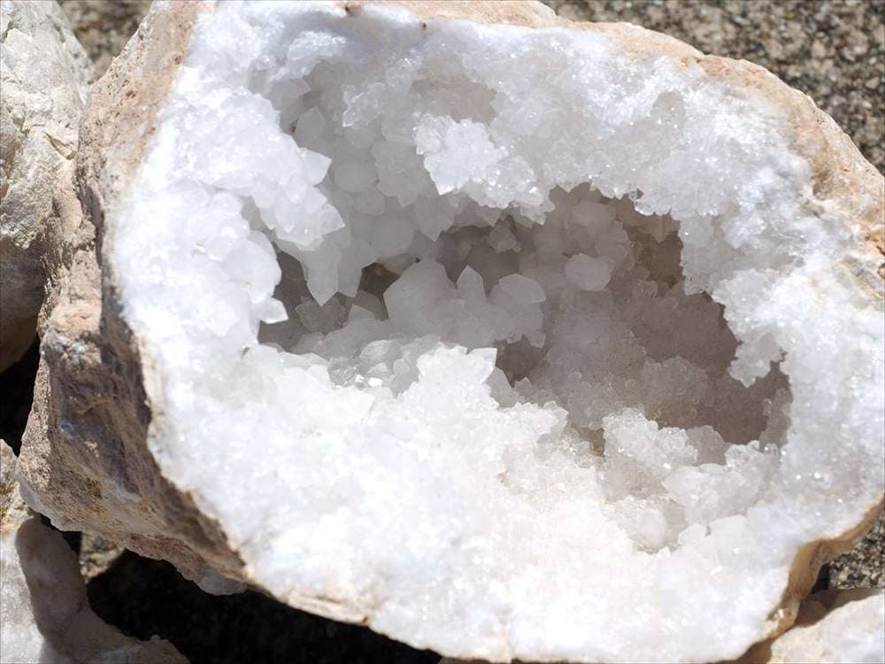 ジオード 水晶 クラスター 晶洞 浄化