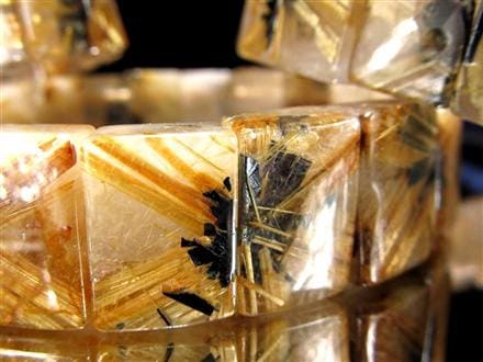 太陽タイチン 太陽放射 ゴールドタイチンルチルクォーツ バングル ブレスレット