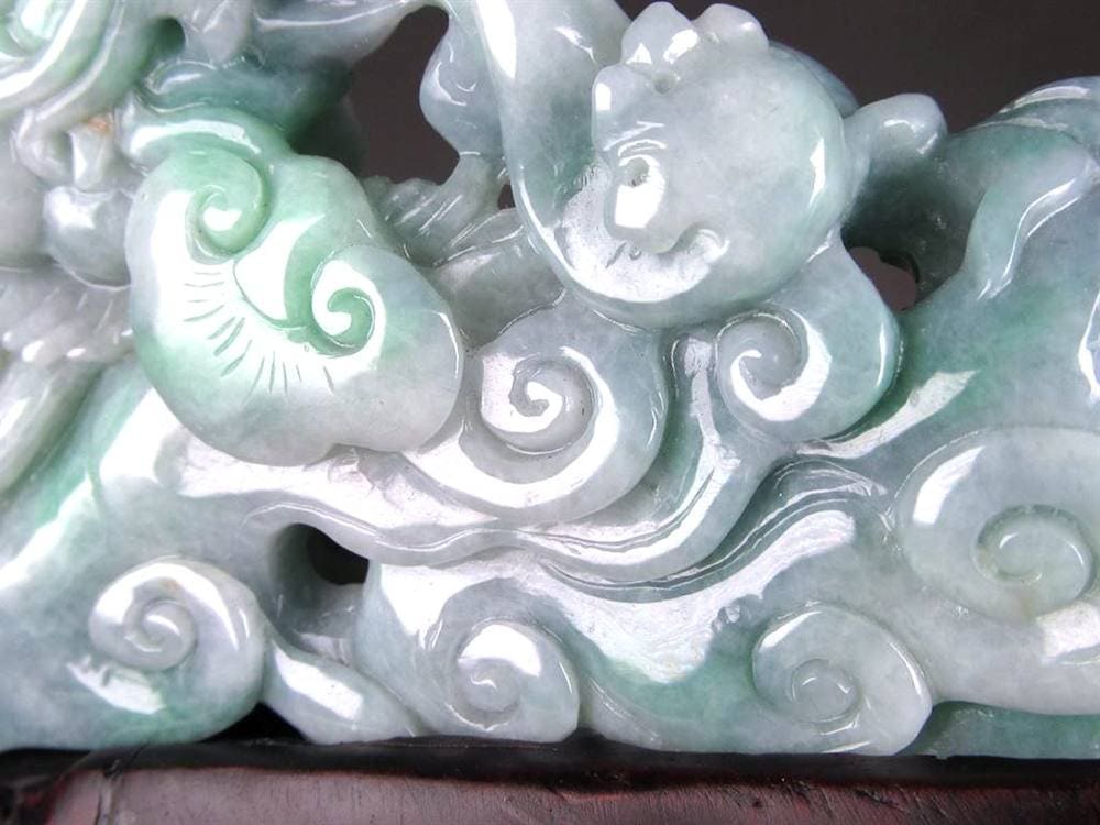 翡翠 ヒスイ 彫刻置物 龍 四爪龍