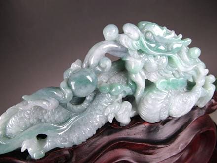 翡翠 ヒスイ 彫刻置物 龍 四爪龍