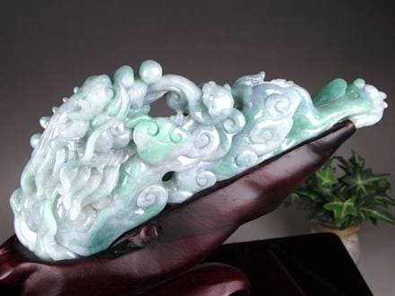 翡翠 ヒスイ 彫刻置物 龍 四爪龍