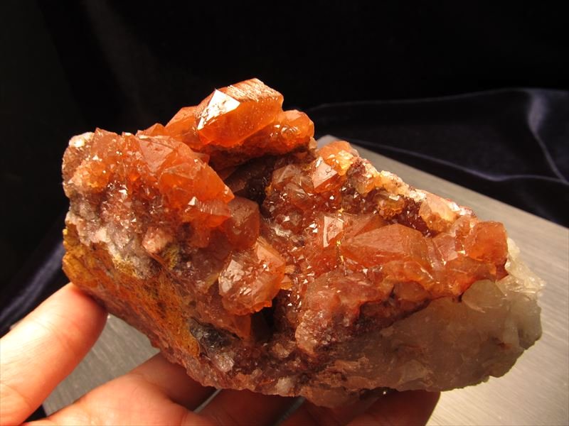 天然石 ダークレッド 結晶アート Amazon.co.jp: 天然石レッドクォーツクリスタルクラスター標本