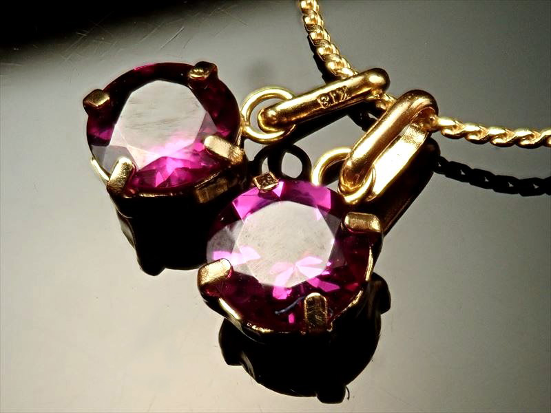 ペンダントトップ