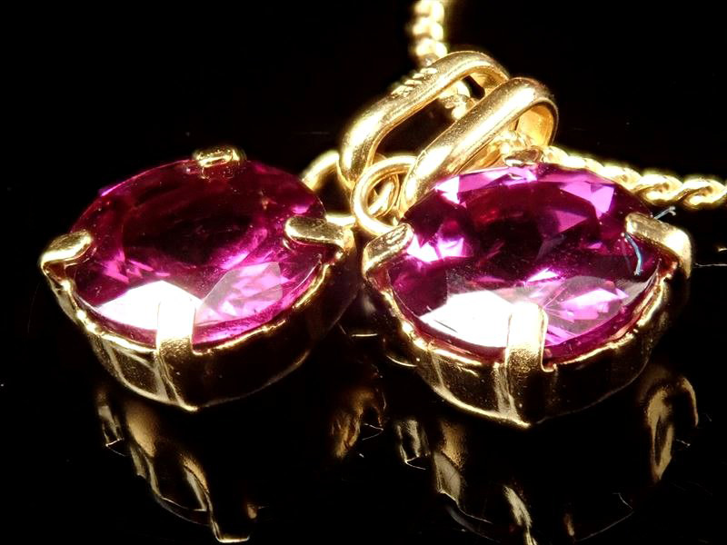 ペンダントトップ