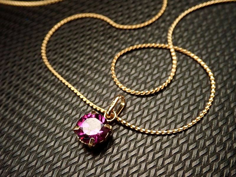 ペンダントトップ