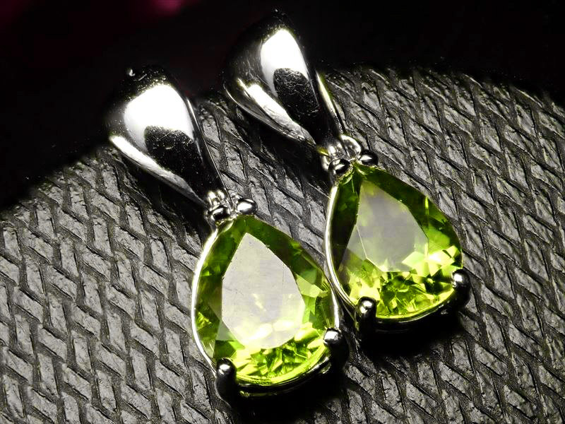 ペンダントトップ