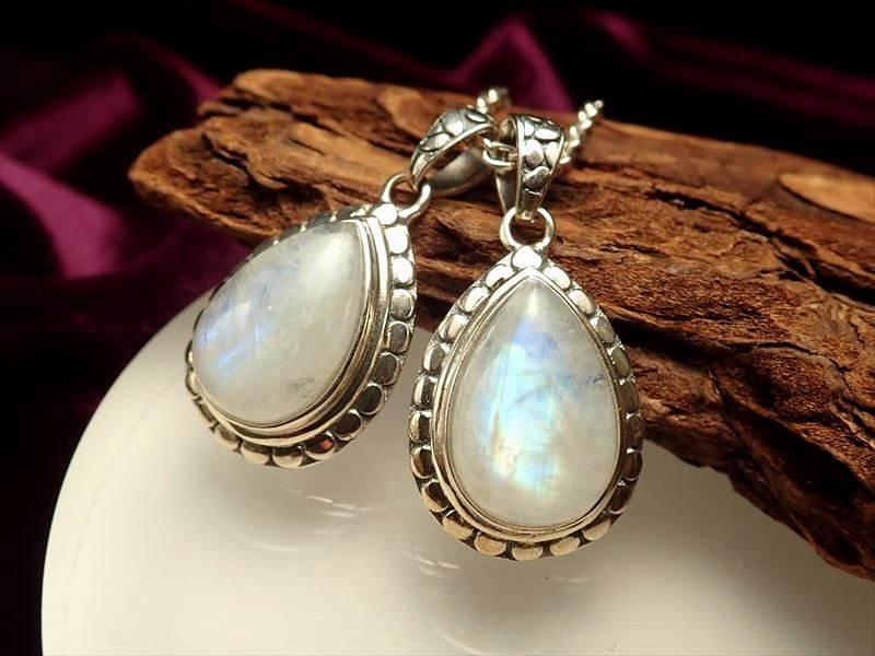 ムーンストーン