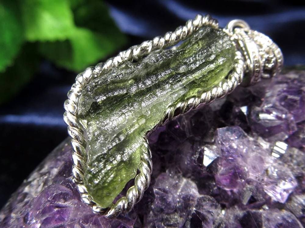 モルダバイト モルダウ石 テクタイト ペンダント アクセサリー