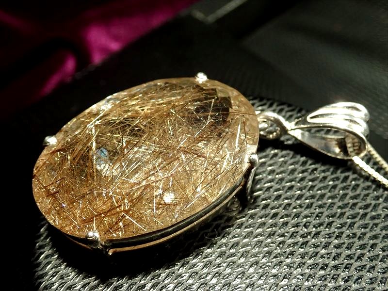 ◇限定1点物！目を引く大粒ルチル！◇キラキラ透明感抜群！◇ツーソン