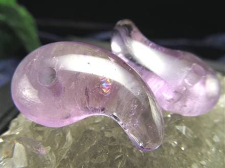 ラベンダーアメジスト 紫水晶 勾玉 天然石 パワーストーン