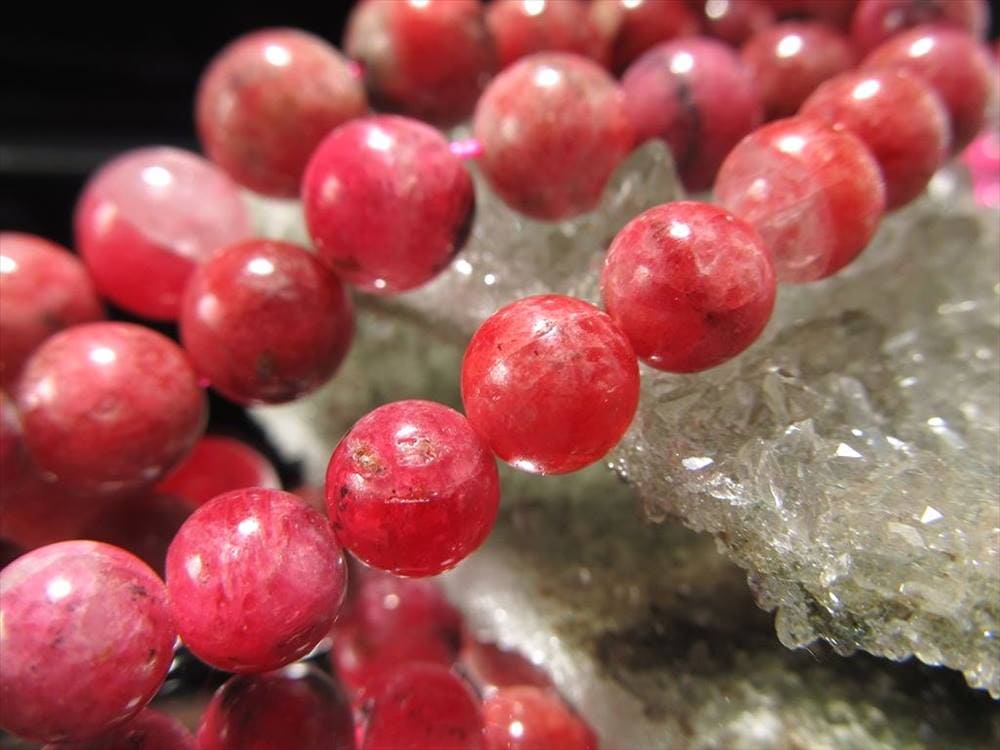 ロードナイト 薔薇輝石 Rhodonite ビーズ 一連