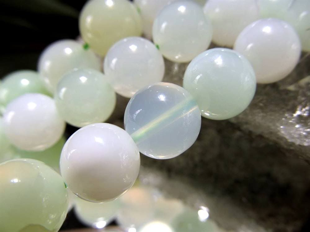 グリーンオパール 蛋白石 opal ビーズ 一連