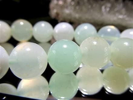 グリーンオパール 蛋白石 opal ビーズ 一連
