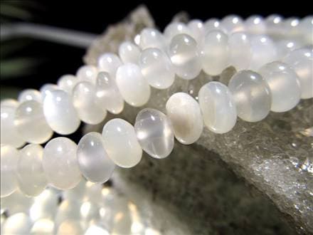 ホワイトムーンストーン 月長石 フェルドスパー ビーズ ボタン