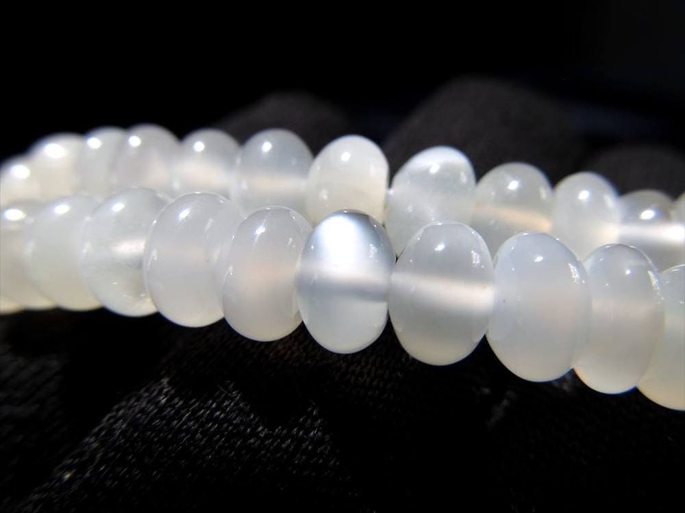 ホワイトムーンストーン 月長石 フェルドスパー ビーズ ボタン