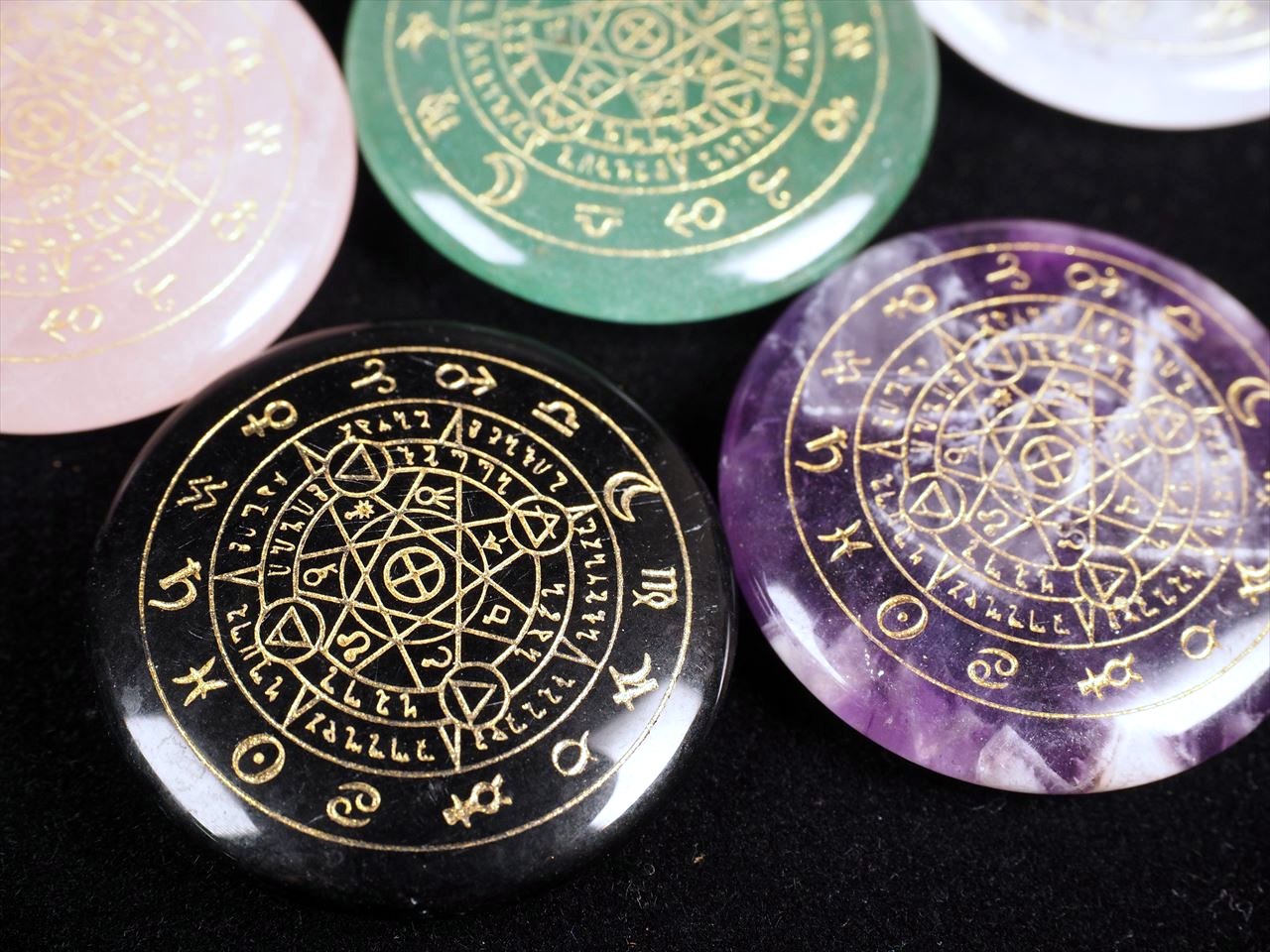 ◆大好評！◆心地よい手のひらサイズ◆12星座◆魔法陣パームストーン◆選べる7種のストーン◆サイズ直径約30mm◆