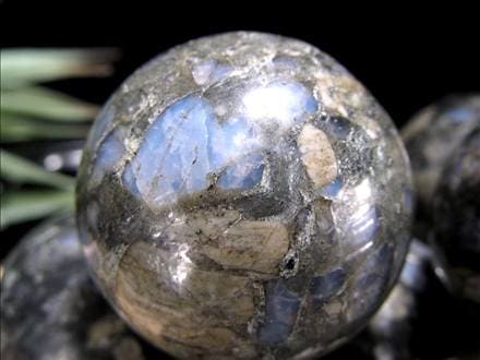 ケセラストーン メロディー女史 丸玉 スフィア 置物