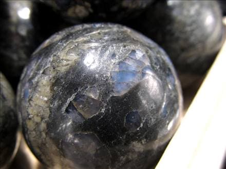 ケセラストーン メロディー女史 丸玉 スフィア 置物