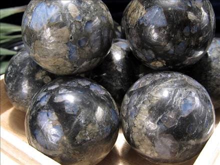 ケセラストーン メロディー女史 丸玉 スフィア 置物