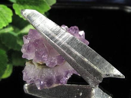 ヘマタイトオンクォーツ 赤鉄鉱共生水晶 ヘマタイト 原石 ポイント