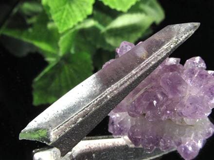 ヘマタイトオンクォーツ 赤鉄鉱共生水晶 ヘマタイト 原石 ポイント