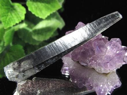 ヘマタイトオンクォーツ 赤鉄鉱共生水晶 ヘマタイト 原石 ポイント