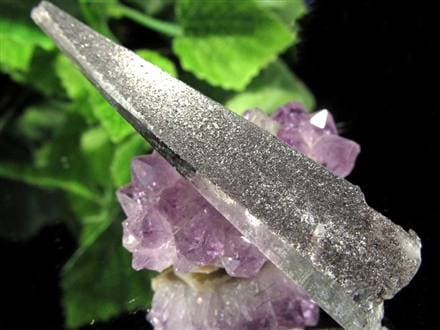 ヘマタイトオンクォーツ 赤鉄鉱共生水晶 ヘマタイト 原石 ポイント