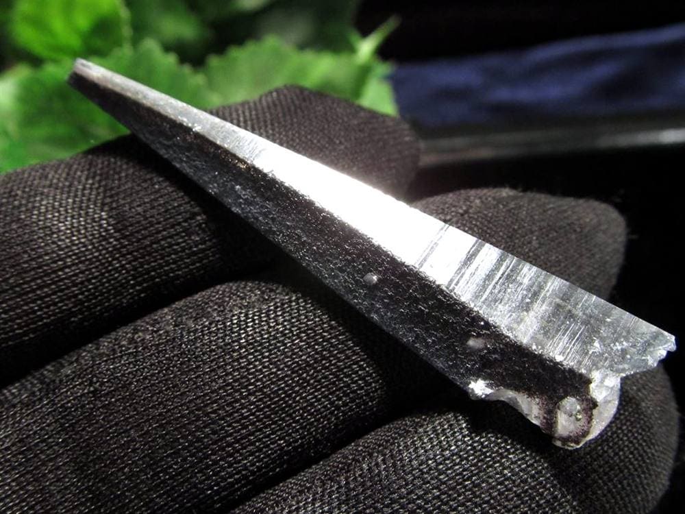 ヘマタイトオンクォーツ 赤鉄鉱共生水晶 ヘマタイト 原石 ポイント