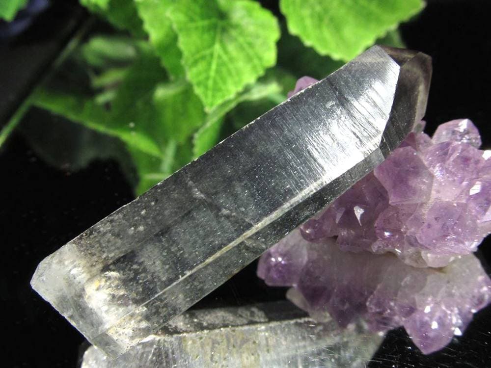 ヘマタイトオンクォーツ 赤鉄鉱共生水晶 ヘマタイト 原石 ポイント