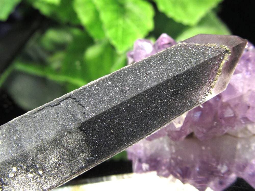 ヘマタイトオンクォーツ 赤鉄鉱共生水晶 ヘマタイト 原石 ポイント