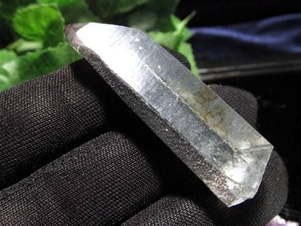 ヘマタイトオンクォーツ 赤鉄鉱共生水晶 ヘマタイト 原石 ポイント