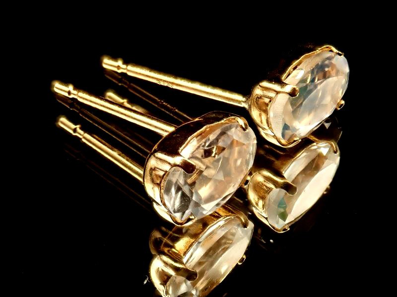 18金ピアス