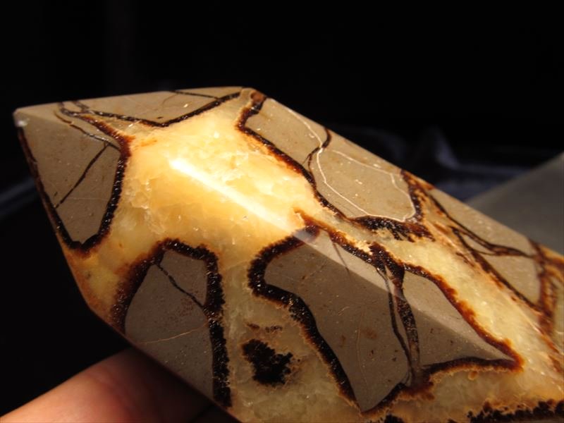 ☆激レア！マダガスカル産☆別名【ドラゴンストーン】☆フランス