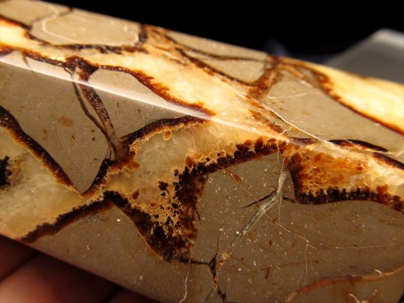 ☆激レア！マダガスカル産☆別名【ドラゴンストーン】☆フランス展示会