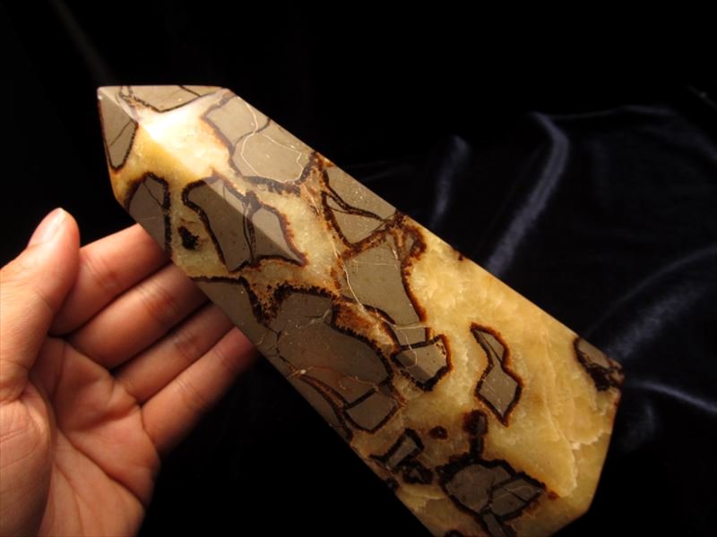 ☆激レア！マダガスカル産☆別名【ドラゴンストーン】☆フランス展示会