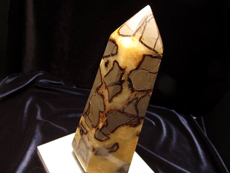 マダガスカル産　セプタリアン 竜の卵」「ドラゴンストーン」様々な物とのコミュニケーション