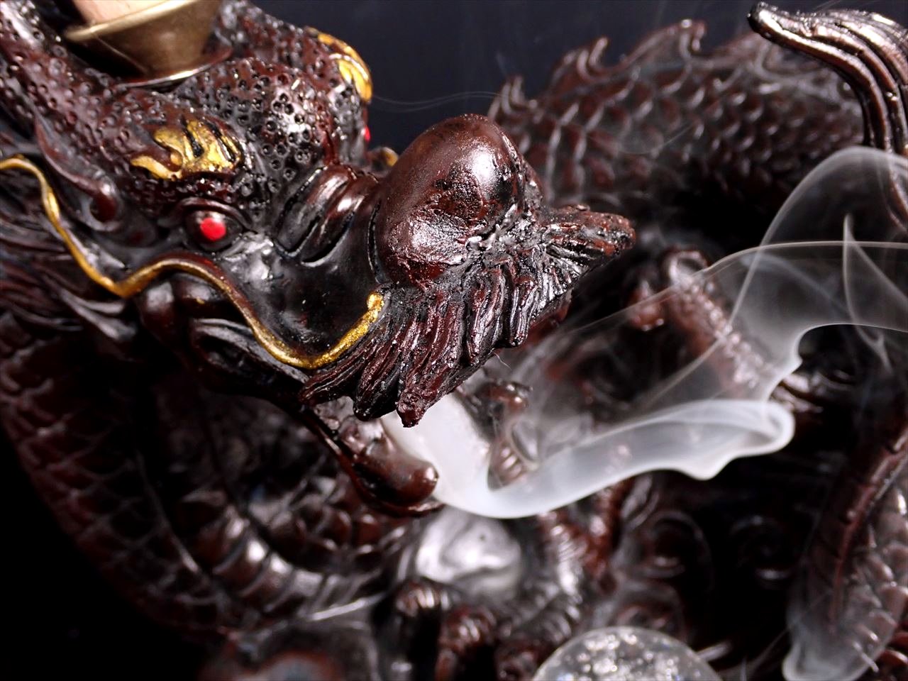 ◇大吉開運！龍神デザイン◇4色に光り輝く！ボール付き◇倒流香