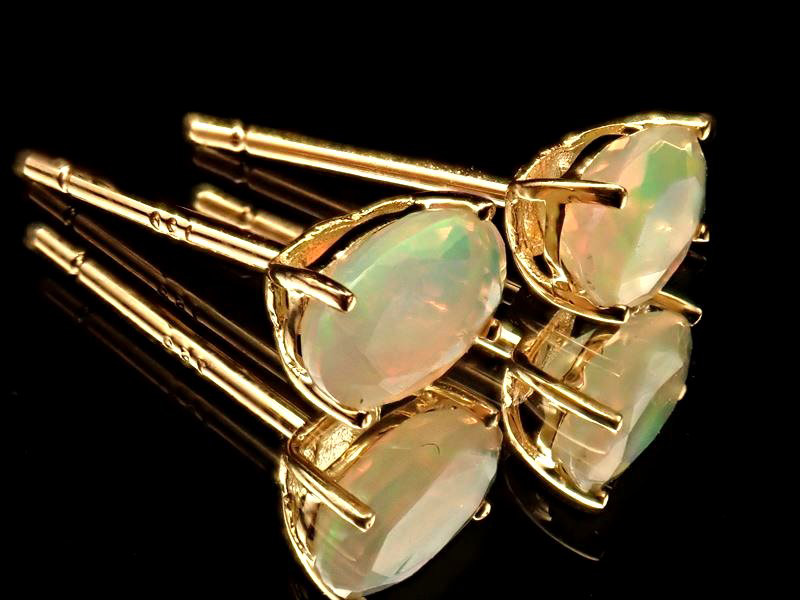 18金ピアス